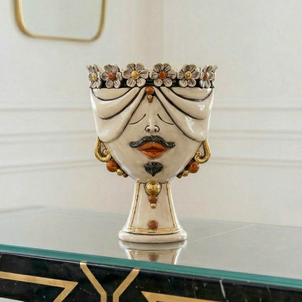 Testa Zahira con Fiori, Uomo, Madreperla Antichizzato Oro e Lustri, oro zecchino. Ceramiche Sofia, Caltagirone