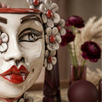 Testa di Moro con Fiori, Donna, Madreperla, volto, labbra. Ceramiche Sofia, Caltagirone