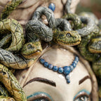 Testa Medusa h 38 cm - Madreperla Antichizzato, Perline Blu | Ceramica Caltagirone