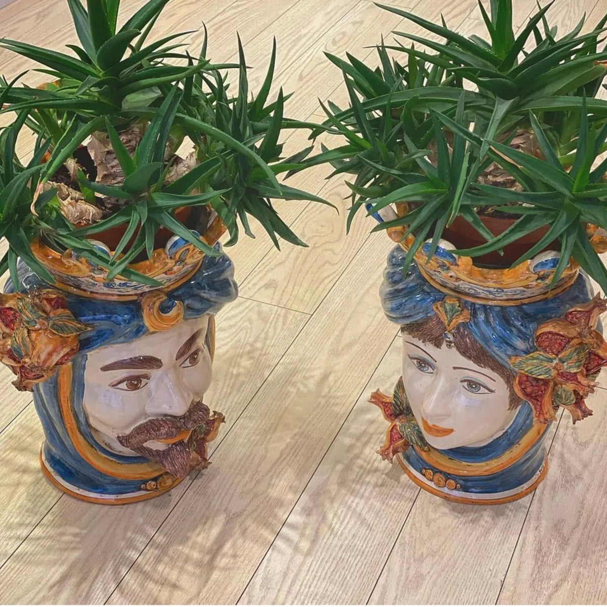 Testa di moro h 40 melograni blu e arancio femmina - Ceramiche di Caltagirone Sofia