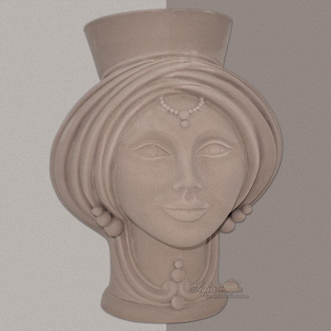 Testa di Moro, Donna, Tortora Opaco, gioielli e turbante. Ceramica siciliana di Caltagirone, Sofia