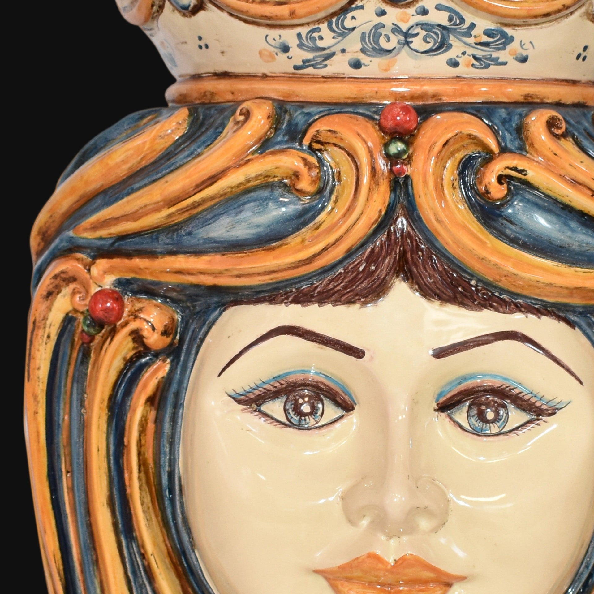 testa-h-60-blu-e-arancio-femmina-ceramiche-di-caltagirone-sofia-2_x1920_1785c340-a3b1-4f5b-90ed-def587675776 - Moorish Head